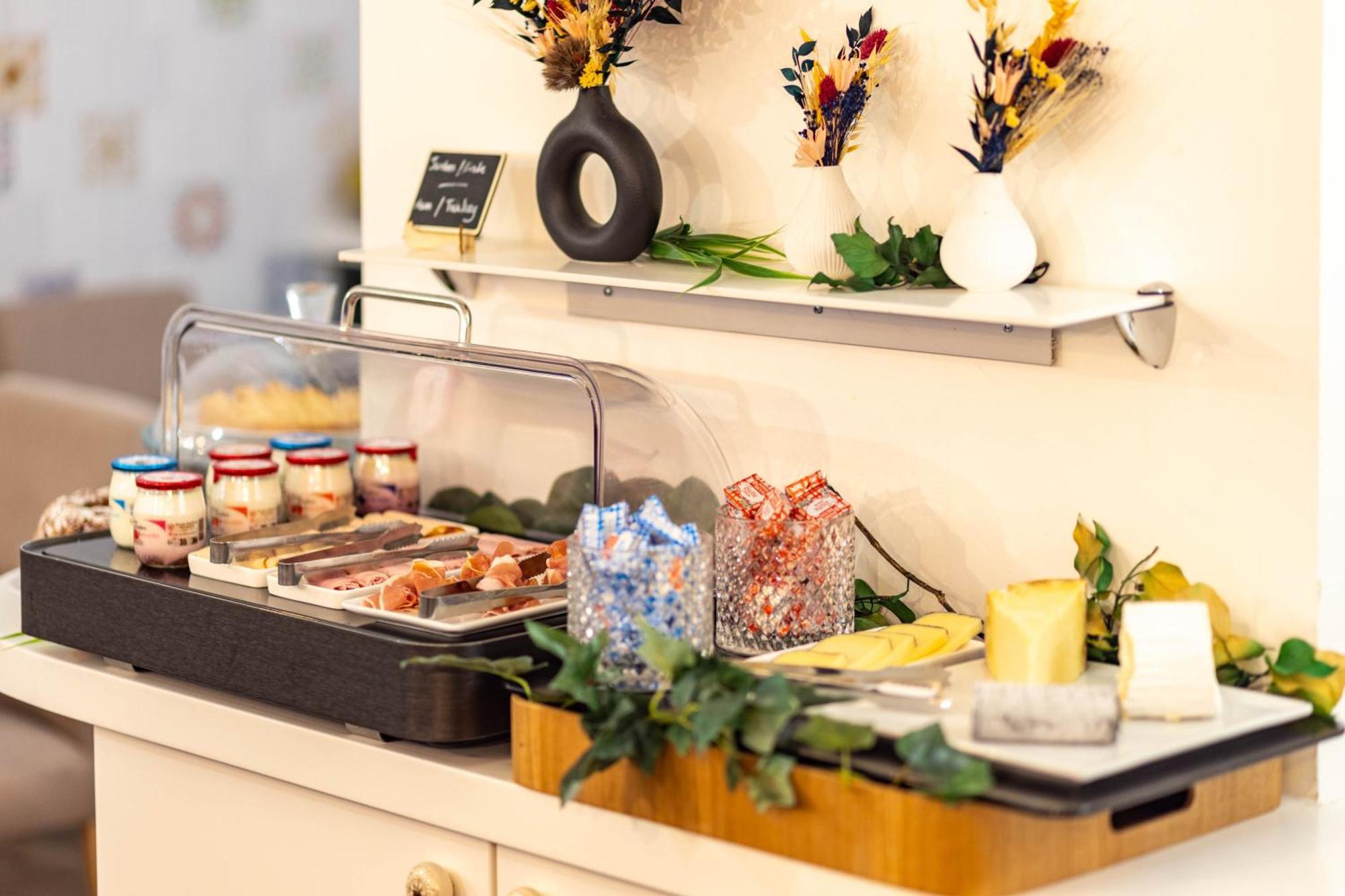Hotel La Parizienne Ngoại thất bức ảnh