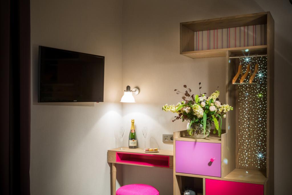 Hotel La Parizienne Ngoại thất bức ảnh